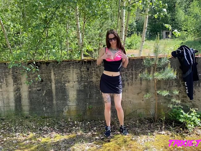 Trixie Tainted Porno Video: Von Hinten